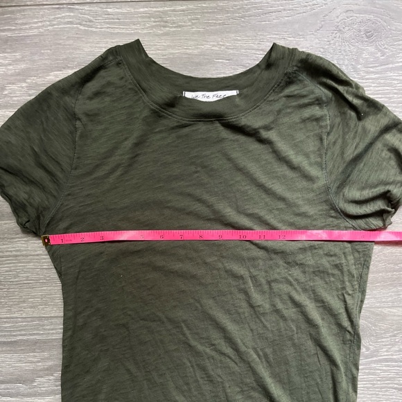 We the Free Olive Army Green Semi Sheer Fitted Summer Fall T Shirt Size L Casual - Picture 5 of 7